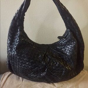 $2375 Bottega Veneta Black Pleated Intrecciato Bag